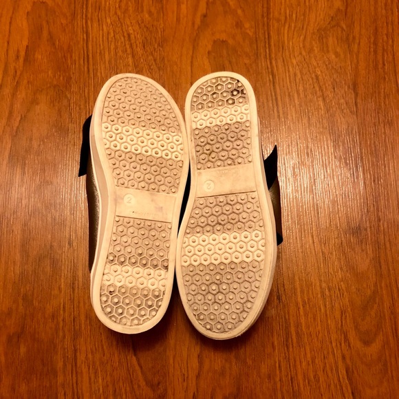 Girls Cat & Jack Slip on Metallic Bow Shoe - Picture 4 of 4